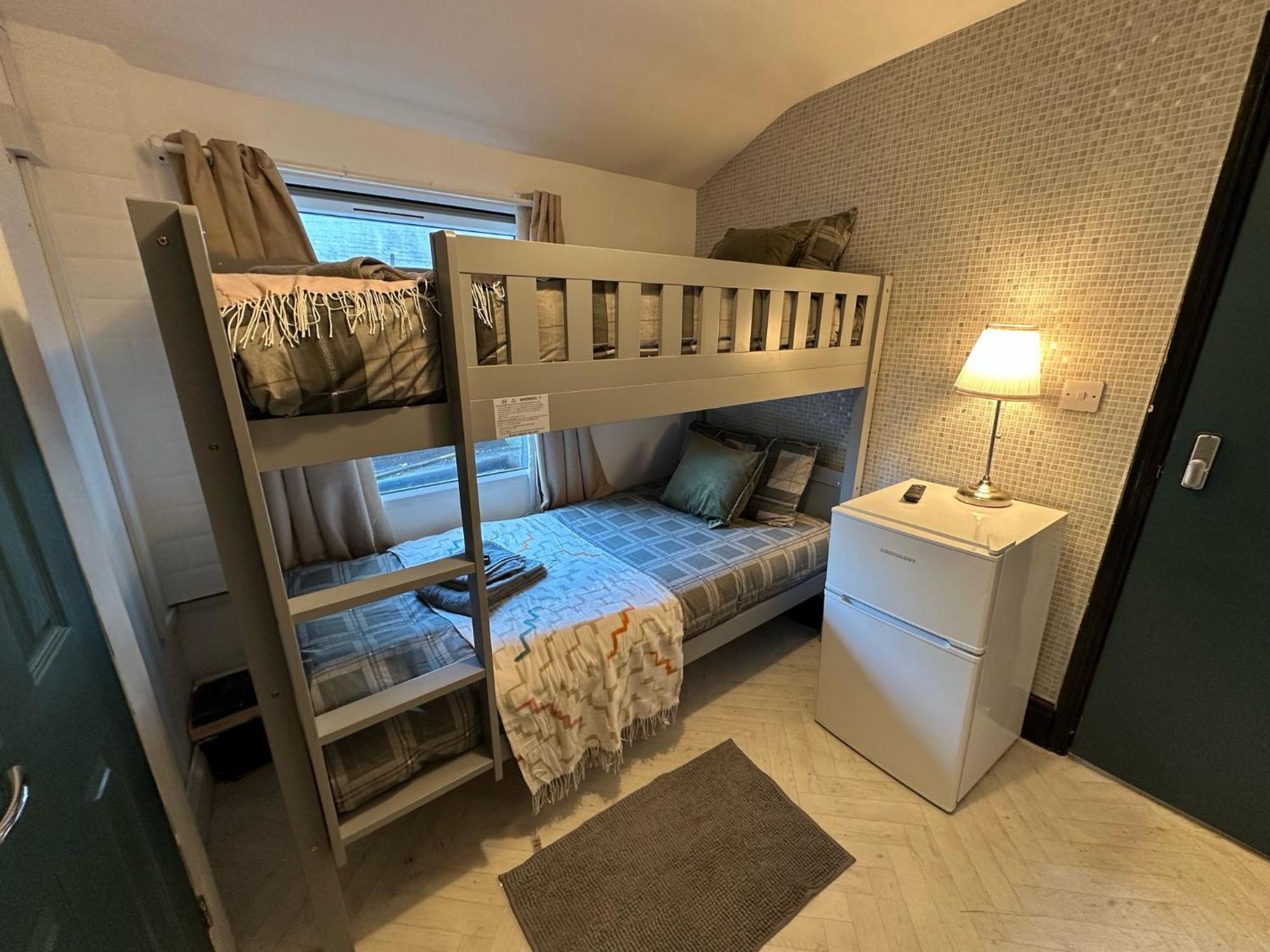 10 Minutes To Central London Vaux Екстер'єр фото
