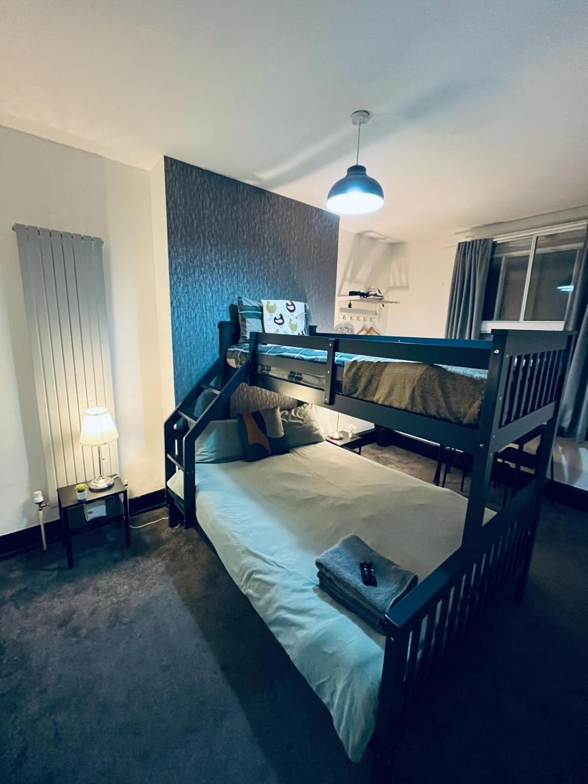 10 Minutes To Central London Vaux Екстер'єр фото